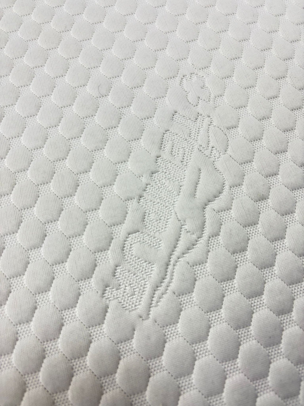 TEMPUR® Deluxe Cloud Mattress 22(cm) Double 135x190 (cm) Plush Pressure Relief RRP 3000£